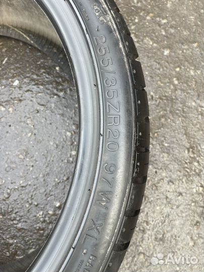 Winrun KF7700 UHP 255/35 R20 97W
