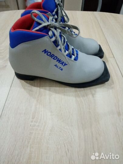 Лыжные ботинки Nordway Alta 35 размер