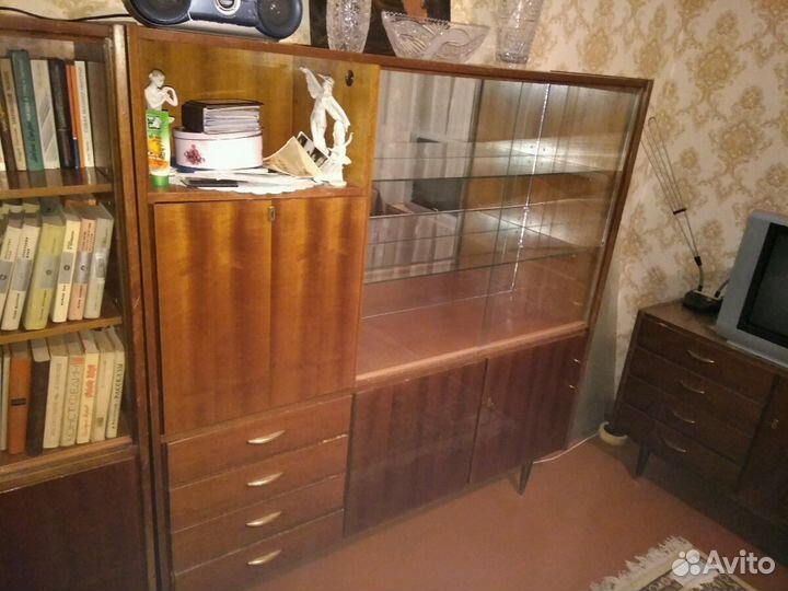 Шкаф