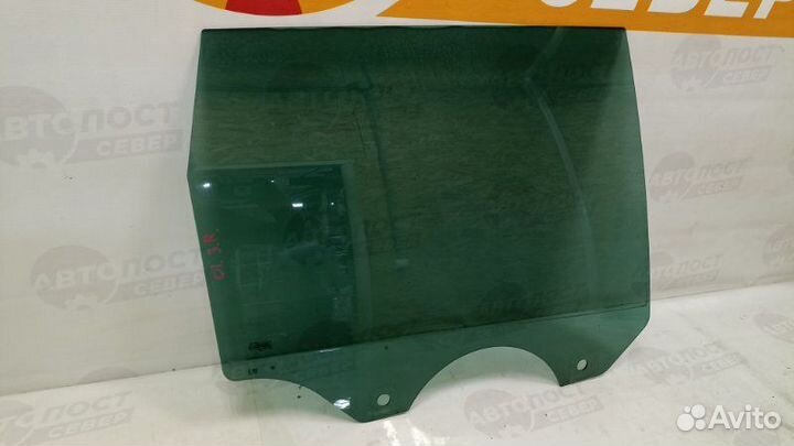 Стекло двери заднее правое Volkswagen Touareg 7L6