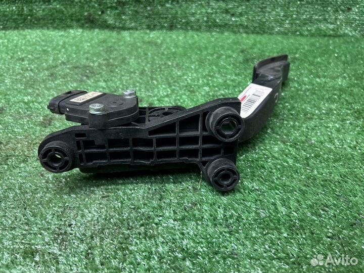 Педаль газа Hyundai Solaris