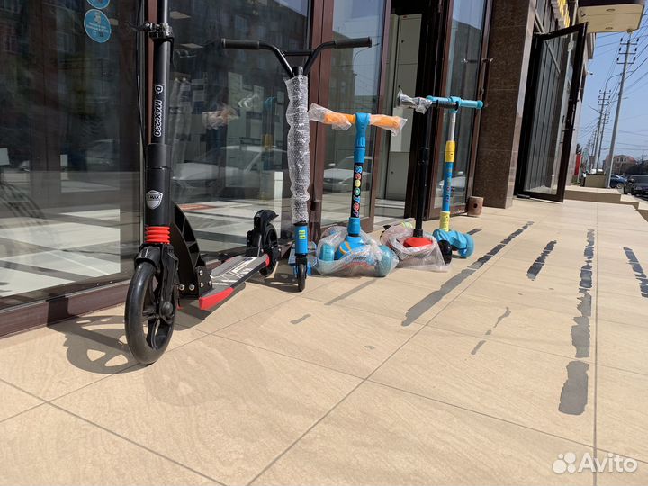 Детский электромобиль