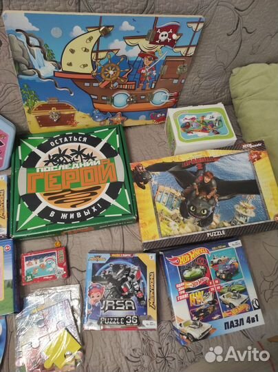 Паззлы, игрушки и игры пакетом