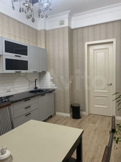 2-к. квартира, 74 м², 6/8 эт.