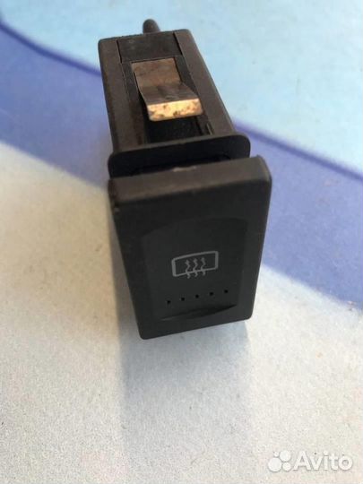 Кнопка обогрева заднего стекла 3B0959621C