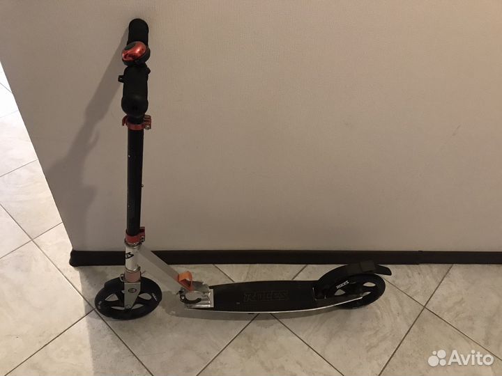 Самокат Roses