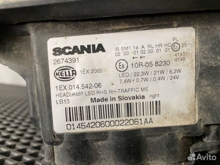 Фара правая Scania 6-series 2674391