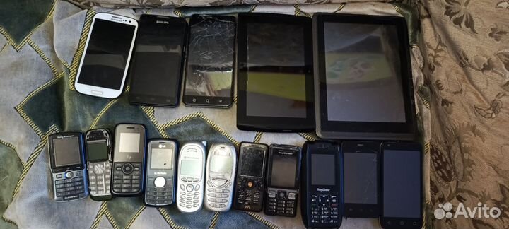 Телефоны и планшеты на запчасти