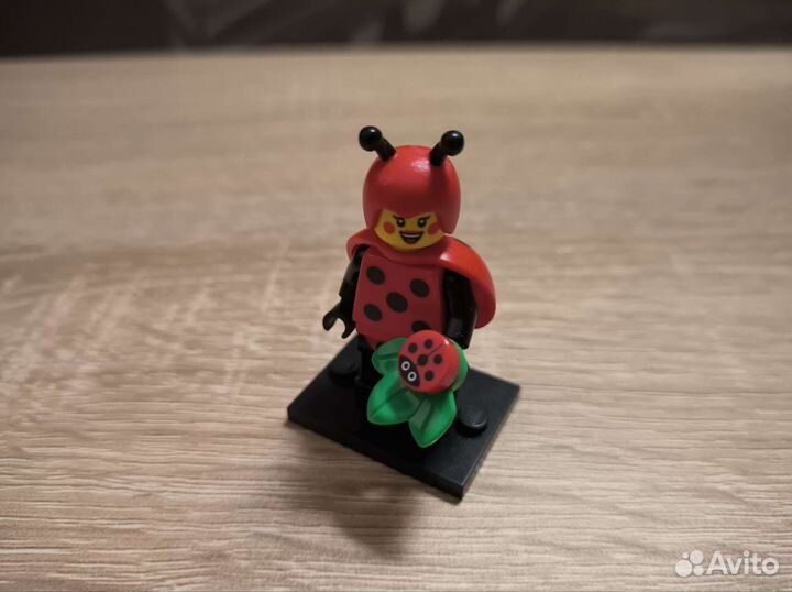 Lego minifigures series 21 71029