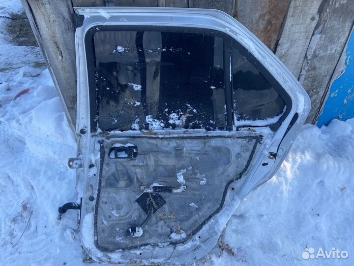 Двери Nissan bluebird u14