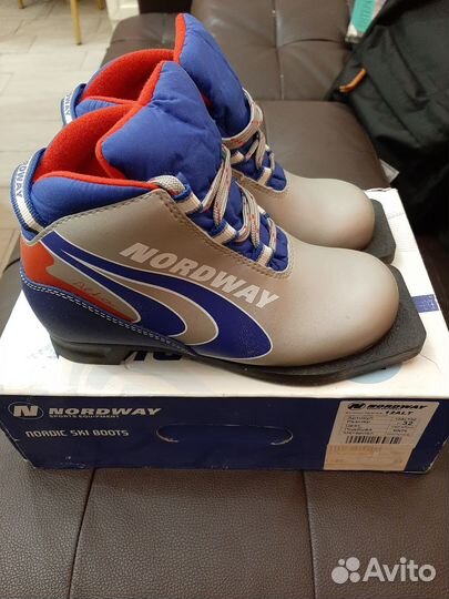Лыжные ботинки nordway 32 размер новые