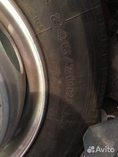 Колесо на газон next