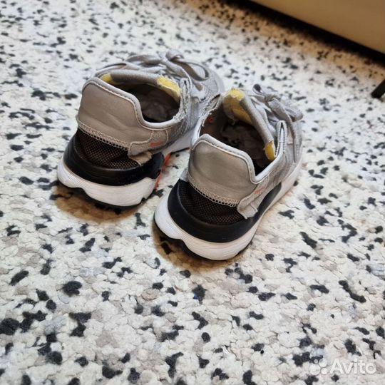 Кроссовки Adidas Nite Jogger детские б/у 35 р