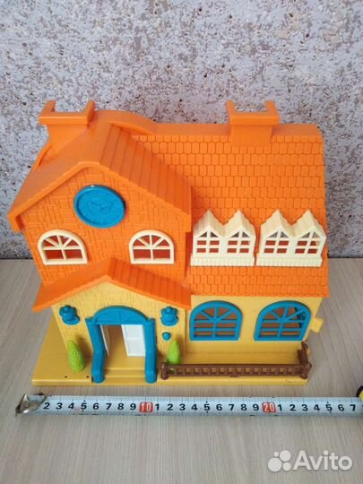 Игрушечный домик кукольный
