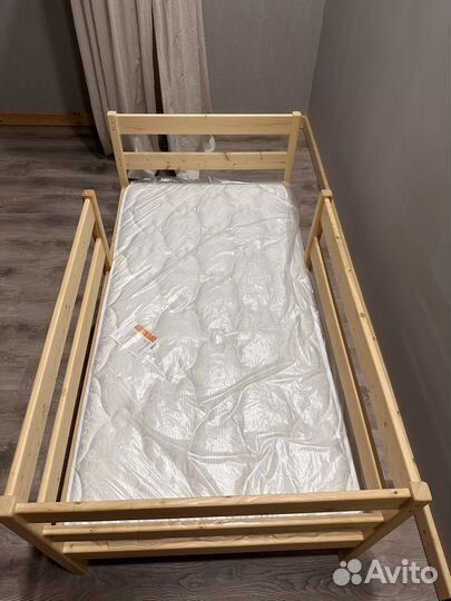Кровать детская 160х80 с матрасом