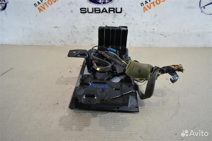 Усилитель магнитолы Volvo C30 1 поколение B4164S3