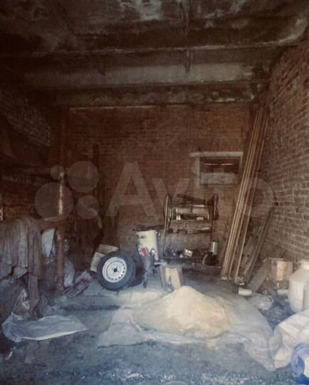 Гараж, > 30 м²