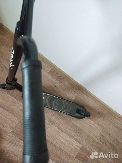 Трюковой самокат Vice