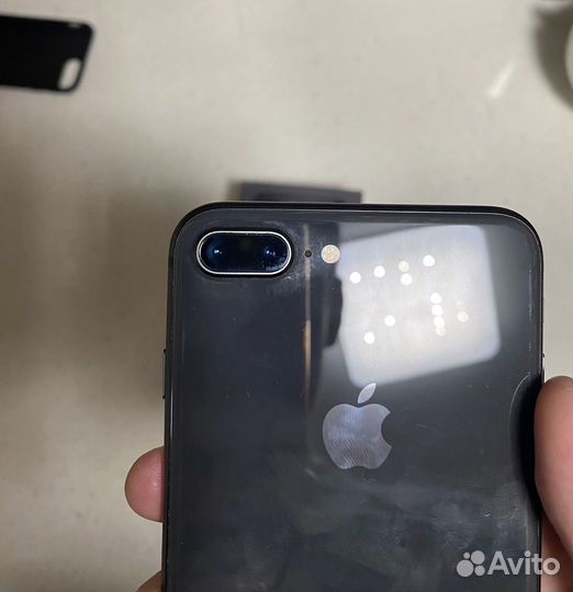 iPhone 8 Plus, 64 ГБ