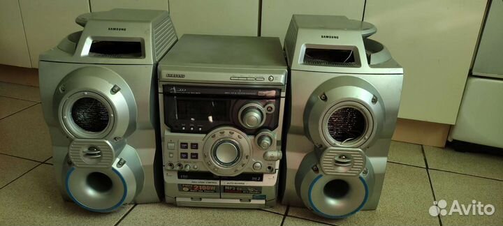 Музыкальный центр