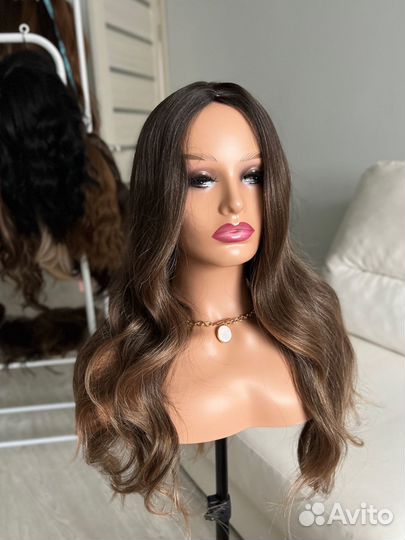 Парик темный русый длинный