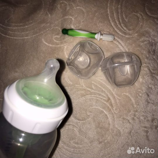 Детское : бутылочки путышки и другое