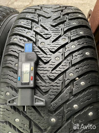 Nokian Tyres Hakkapeliitta 8 205/60 R16 92T