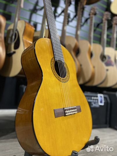 Yamaha C40 (новая) классическая гитара