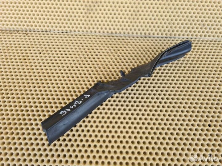 Водосток передний правый Infiniti G35 G25 G37 V36