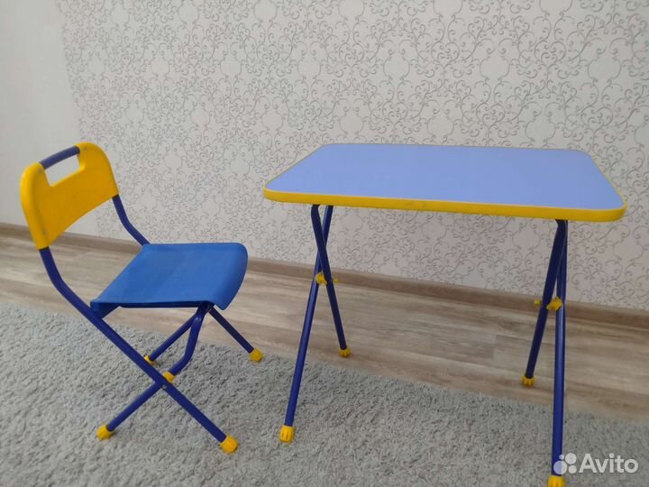 Детский столик и стульчик