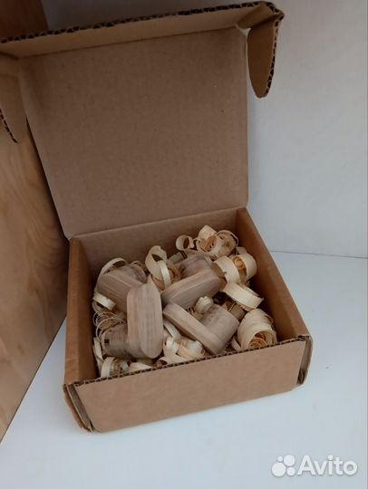 Крючок настенный из дуба