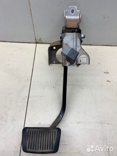 Педаль тормоза Hyundai Solaris седан G4FC 1 2012