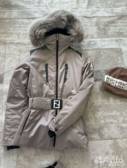 Горнолыжный костюм fendi женский 40 42