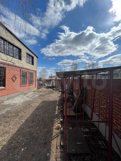 Дом 180,3 м² на участке 4,5 сот.
