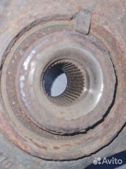 Кулак в сборе со ступицей правый Volvo C30 B5244S