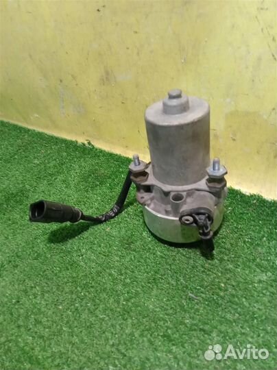 Насос вакуумный Volkswagen Tiguan Mk2 2016