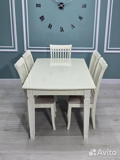 Комплект стол и стулья. В наличии