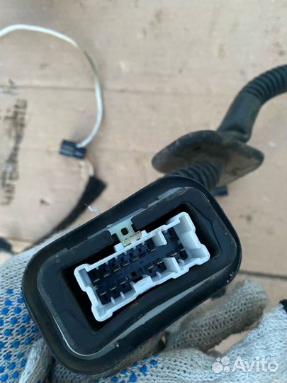 Проводка двери передняя Renault Logan 2