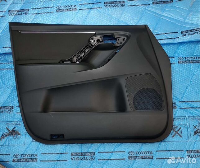 Toyota Verso дверная карта передняя левая 12-17