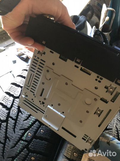 Автомагнитола шгу с рамкой KIA Sportage 3