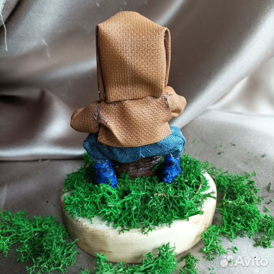 Сувенирная кукла Грибник с корзиной грибов