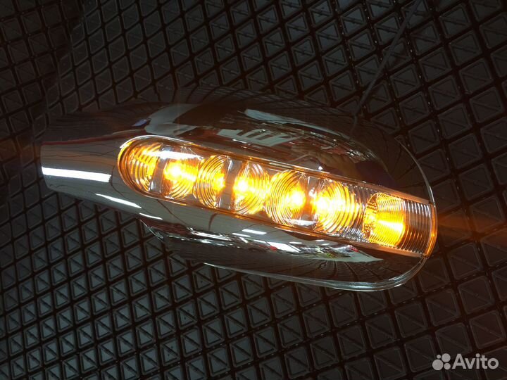 Корпуса зеркал с повторителями Mercedes CLK w208