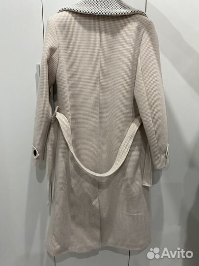 Пальто женское розовое (размер s)