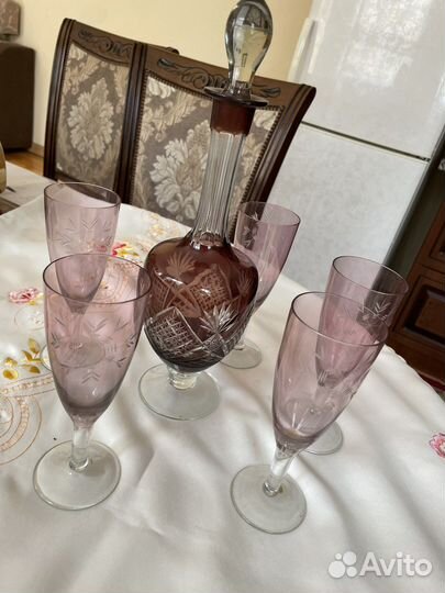 Графин с фужерами