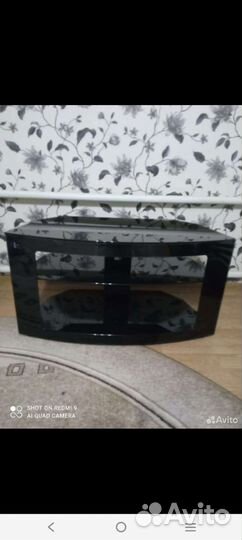 Стеклянная тумба под тв