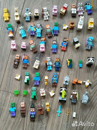 Продаю лего маенкровт за 8500