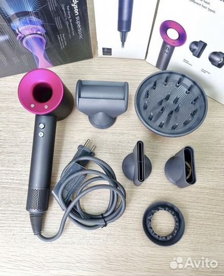 Фен Dyson с 5 насадками Premium
