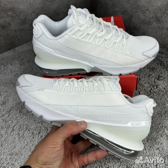 Кроссовки nike air max pulce roam белые