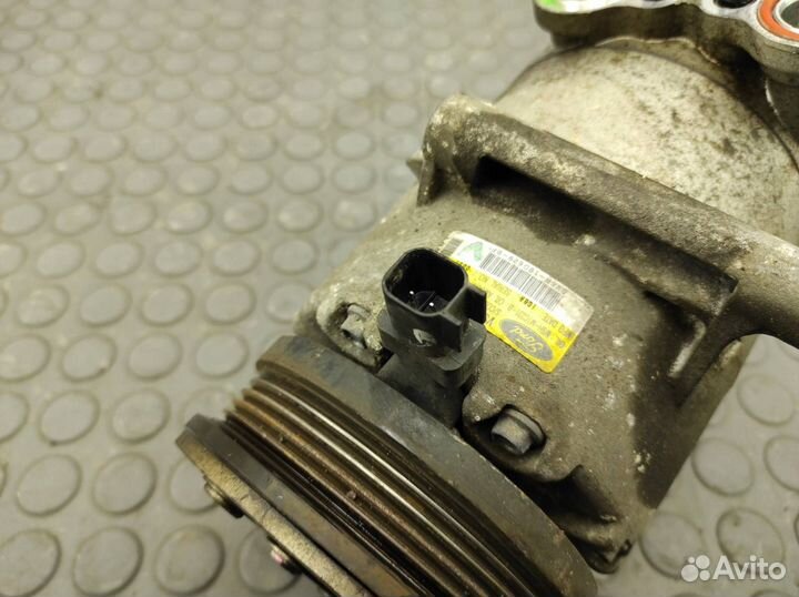 Компрессор кондиционера Ford Focus 3 CB8 mgda 2.0