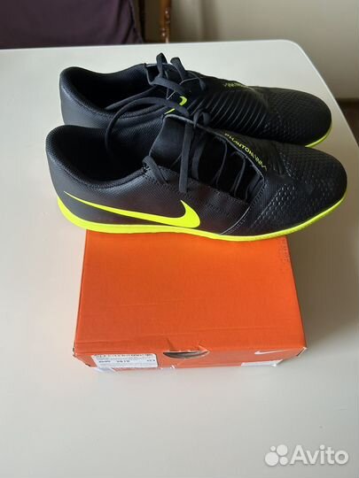 Кроссовки мужские 43 размера новые